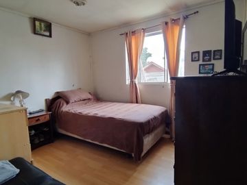 Se Vende cómoda y segura casa, ubicada en 20 Oriente con 9 1/2 sur.