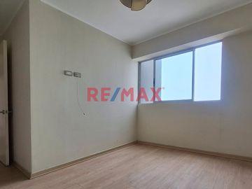 Se Vende Departamento Frente Al Mar En San Miguel Con Cochera