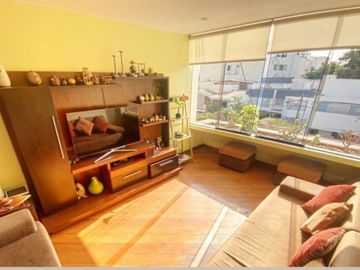 Departamento En Venta Estratégicamente Ubicado En Surco.