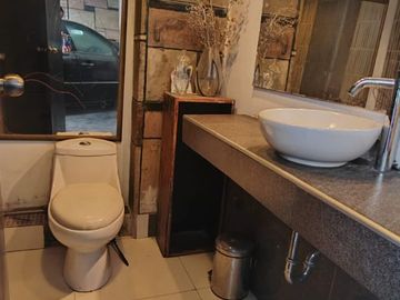 Venta De Edificio De Cuatro Pisos