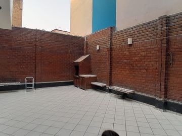 SE VENDE LINDA CASA EN LA MOLINA