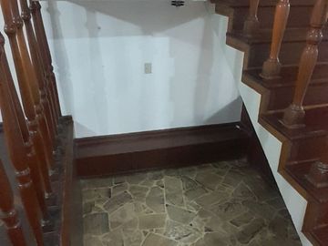 SE VENDE LINDA CASA EN LA MOLINA