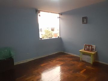 SE VENDE LINDA CASA EN LA MOLINA