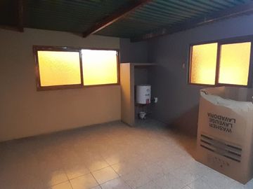 SE VENDE LINDA CASA EN LA MOLINA