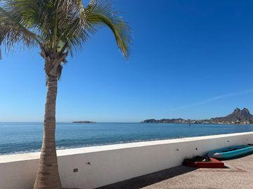 Venta de casa en 105 Conquistador I