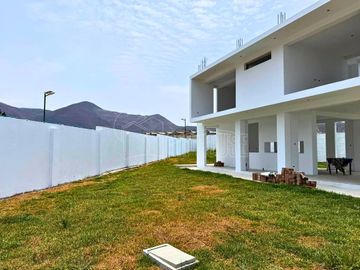 SE VENDE CASA DE CAMPO EN HUAROCHIRÍ LIMITE CON PACHACAMAC