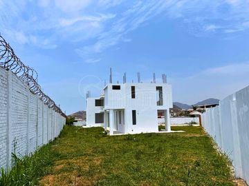 SE VENDE CASA DE CAMPO EN HUAROCHIRÍ LIMITE CON PACHACAMAC