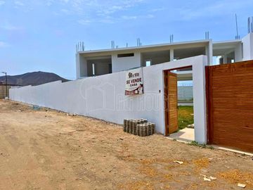 SE VENDE CASA DE CAMPO EN HUAROCHIRÍ LIMITE CON PACHACAMAC