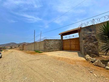SE VENDE CASA DE CAMPO EN HUAROCHIRÍ LIMITE CON PACHACAMAC