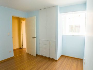 Departamento En Barrio Médico Con Vista Al Parque