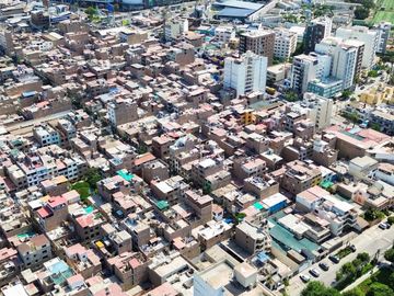 Departamento En Barrio Médico Con Vista Al Parque