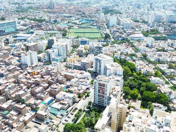 Departamento En Barrio Médico Con Vista Al Parque