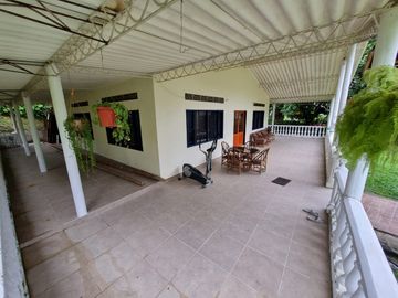 MARAVILLOSA CASA EN MELGAR