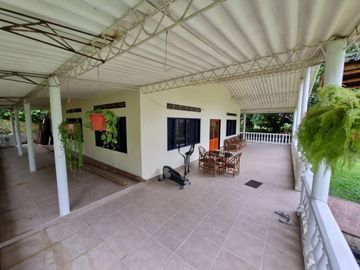 MARAVILLOSA CASA EN MELGAR