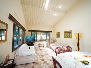 MARAVILLOSA CASA EN MELGAR