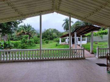 MARAVILLOSA CASA EN MELGAR