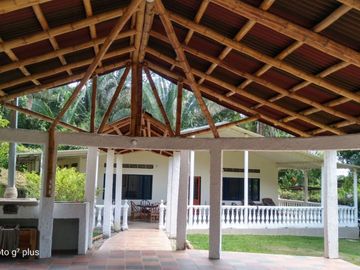 MARAVILLOSA CASA EN MELGAR