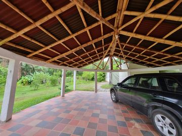 MARAVILLOSA CASA EN MELGAR