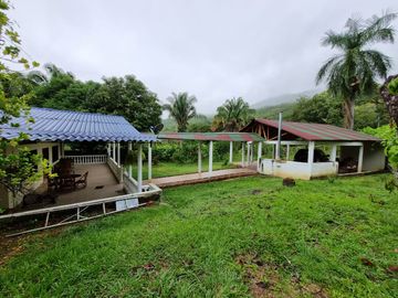 MARAVILLOSA CASA EN MELGAR