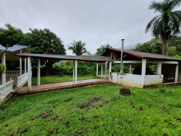 MARAVILLOSA CASA EN MELGAR