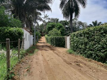 MARAVILLOSA CASA EN MELGAR
