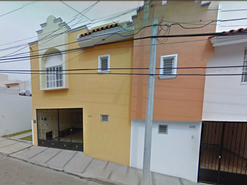 VENTA DE CASA EN BENITO JUAREZ, LA PIEDAD, MICHOACAN.
