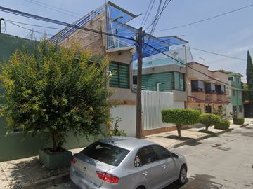 EXCELENTE PROPIEDAD EN NEZAHUALCOTL