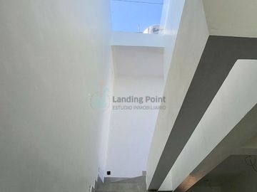 Exclusiva Casa en Venta en Cumbres Elite Premier, Privada Andes - Diseño Contemporáneo