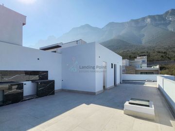 Exclusiva Casa en Venta en Cumbres Elite Premier, Privada Andes - Diseño Contemporáneo