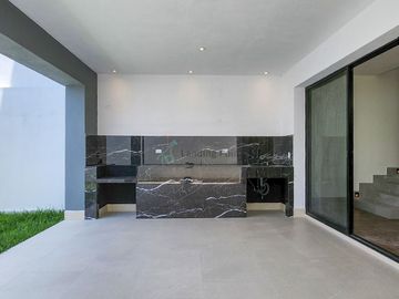 Exclusiva Casa en Venta en Cumbres Elite Premier, Privada Andes - Diseño Contemporáneo