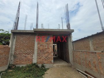 Venta De Terreno Con Construccion En Campiña De Moche / 273.5 M2 / $ 80,000