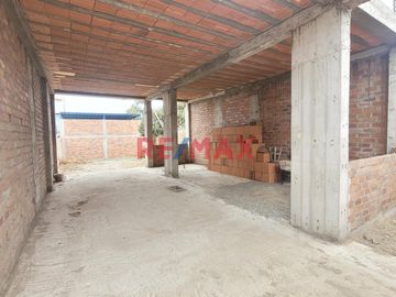 Venta De Terreno Con Construccion En Campiña De Moche / 273.5 M2 / $ 80,000