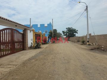 Venta De Terreno Con Construccion En Campiña De Moche / 273.5 M2 / $ 80,000