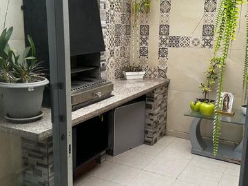 HERMOSA CASA DE VENTA, Sector Ricaurte C1453
