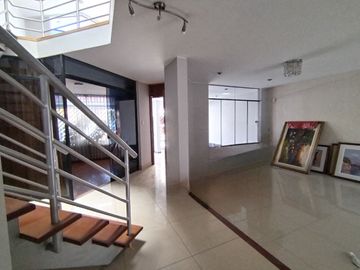 Se Vende Hermosa Casa De 4 Pisos En Campo Verde - Sachaca