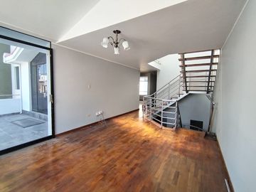 Se Vende Hermosa Casa De 4 Pisos En Campo Verde - Sachaca