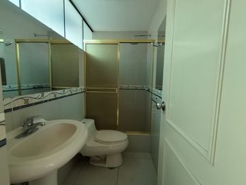 Se Vende Hermosa Casa De 4 Pisos En Campo Verde - Sachaca