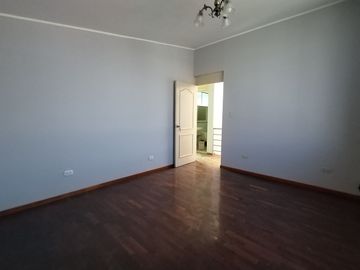 Se Vende Hermosa Casa De 4 Pisos En Campo Verde - Sachaca