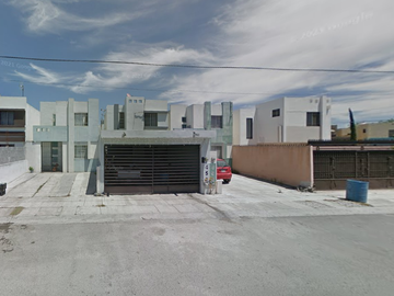 CASA EN VENTA EN LA COLONIA QUINTAS COLONIAL EN APODACA, NUEVO LEON -SF