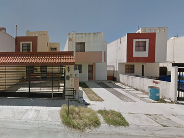 CASA EN VENTA EN LA COLONIA QUINTAS COLONIAL EN APODACA, NUEVO LEON -SF