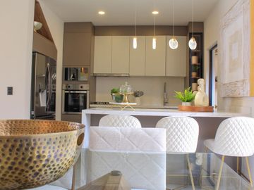 Casa Secuoya en Venta en Bosques California