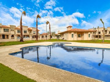 Casa Secuoya en Venta en Bosques California