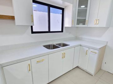 Hermosa Casa NUEVA Y Lista para entregar en la Francisco Villa