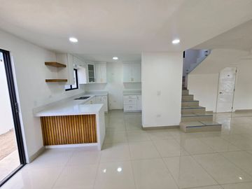 Hermosa Casa NUEVA Y Lista para entregar en la Francisco Villa