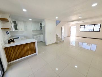 Hermosa Casa NUEVA Y Lista para entregar en la Francisco Villa
