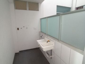 VENDO DEPARTAMENTO DE 95m2 DE TRES DORMITORIOS CON ASCENSOR EN SJL