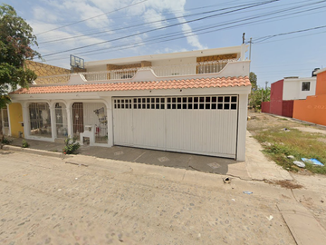MUY BONITA PROPIEDAD UBICADA EN LA COLONIA VALLE DORADO, EN MAZATLAN SINALOA