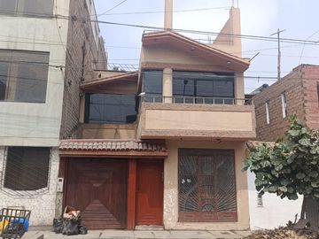 Casa a la Venta en San Martin de Porres