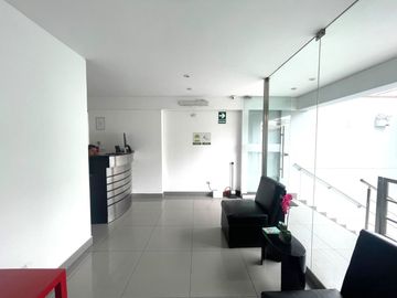 Vendo Edificio Para Hospedaje en Miraflores