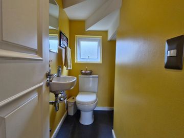 CASA 4   DORMITORIOS,  2 ESTEROS, PUERTO MONTT